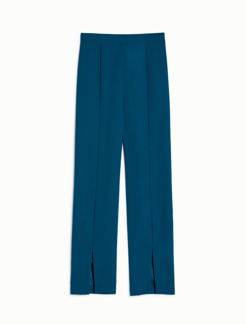 Pennyblack - Pantalone fluidi, linea diritta e morbida. Vita regolare, senza tasche, zip invisibile al fianco. Pennyblack - Pantalone fluidi, linea diritta e morbida. Vita regolare, senza tasche, zip invisibile al fianco.