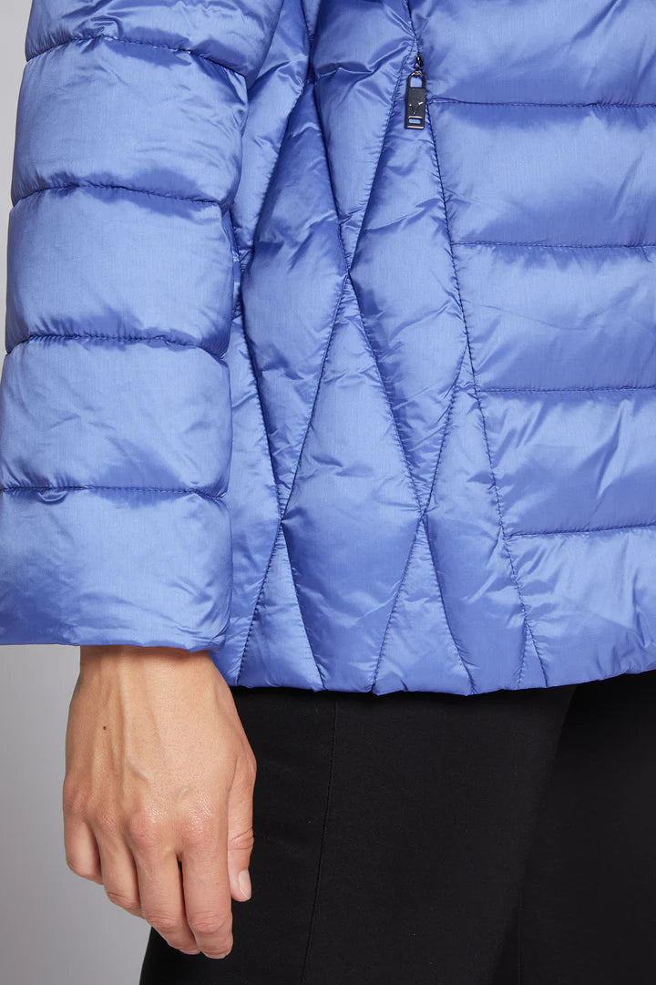 Luisa Viola - Piumino in nylon, cangiante bluette. Luisa Viola - Piumino in nylon, cangiante bluette.