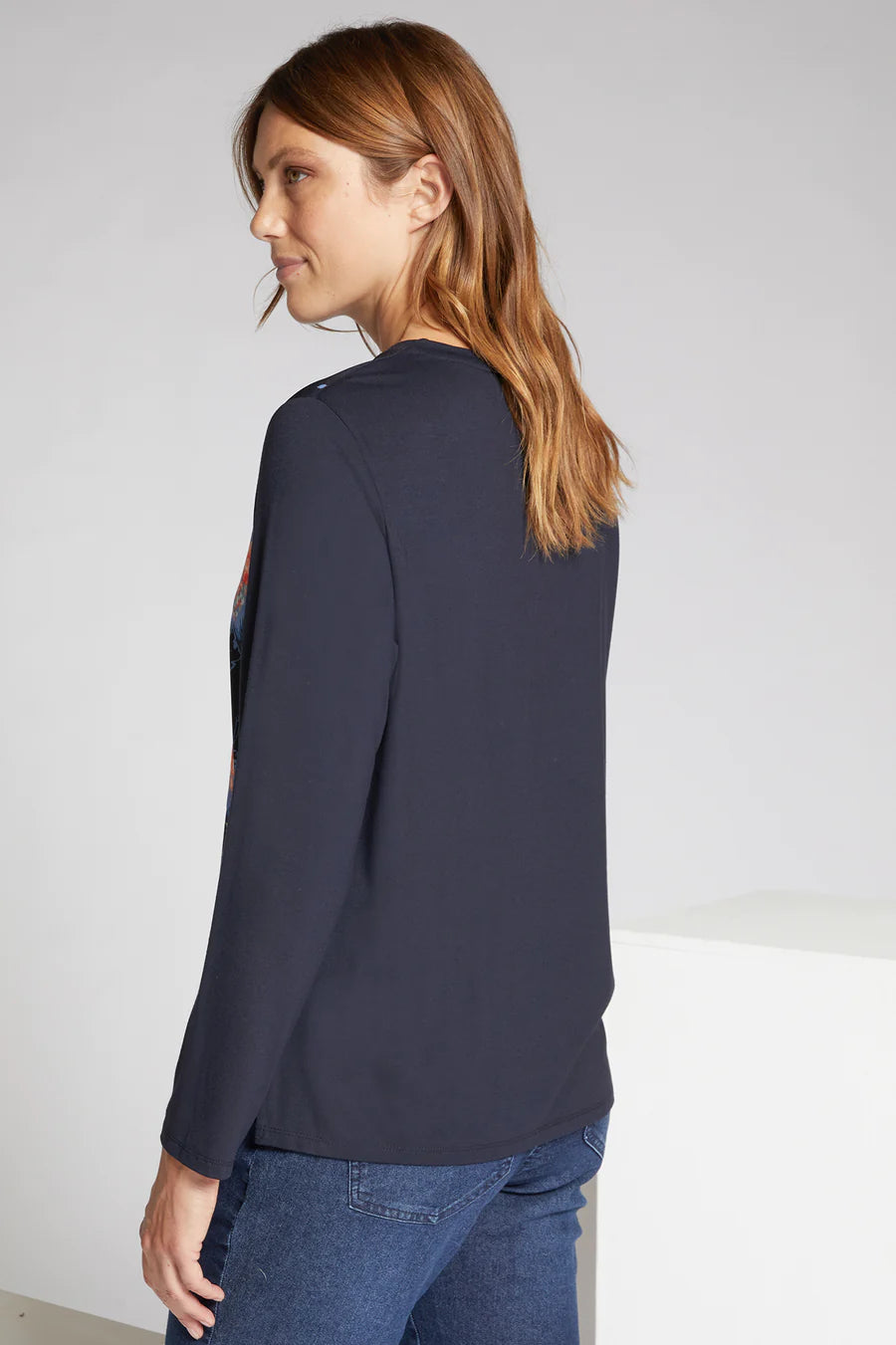 Luisa Viola - T-shirt in jersey di viscosa, girocollo, stampa  fiori sul davanti Luisa Viola - T-shirt in jersey di viscosa, girocollo, stampa  fiori sul davanti - shopmonicamoda