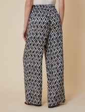 Carica l&#39;immagine nel visualizzatore di Gallery, Pennyblack - Pantaloni in twill a fantasia, nero e bianco
