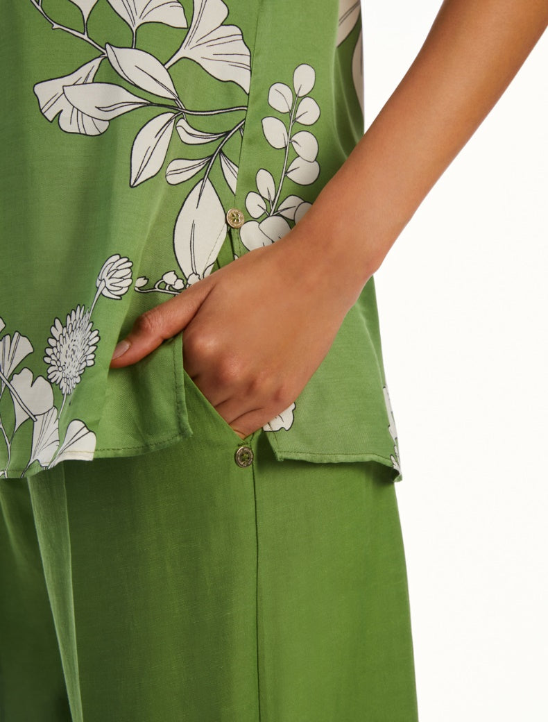 Pennyblack - Blusa in twill fluido in fantasia, verde, scollo a V, maniche corte a kimono, taglio diritto e morbido