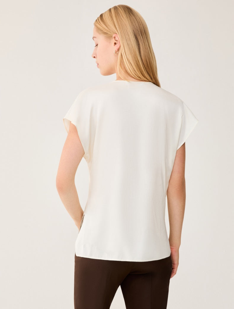 Pennyblack - Blusa in twill fluido, avorio, scollo a V, maniche a kimono. - shopmonicamoda