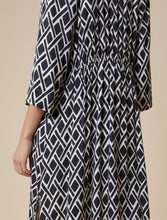 Carica l&#39;immagine nel visualizzatore di Gallery, Pennyblack - Abito chemisier in twill a fantasia, nero e bianco
