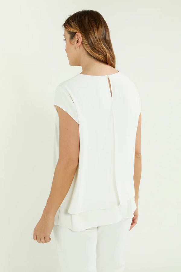 Luisa Viola - Top in doppia georgette, color panna, linea leggermente svasata, scollatura tonda, manica ad aletta