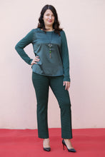 Carica l&#39;immagine nel visualizzatore di Gallery, Diana Gallesi - Blusa verde smeraldo in jersey e raso di viscosa
