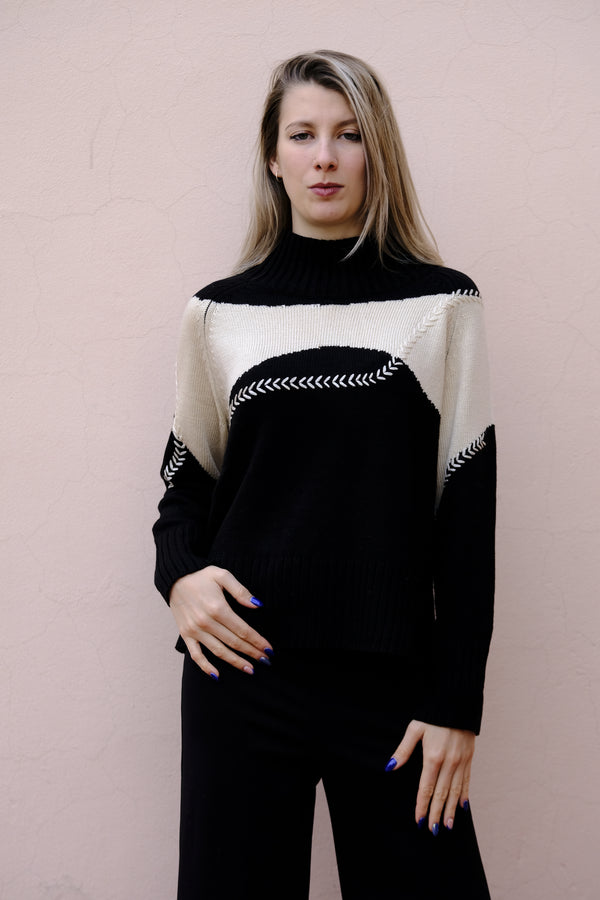 Giulia Valli - Maglia lana, lavorazione ad intarsio, panna e nera.