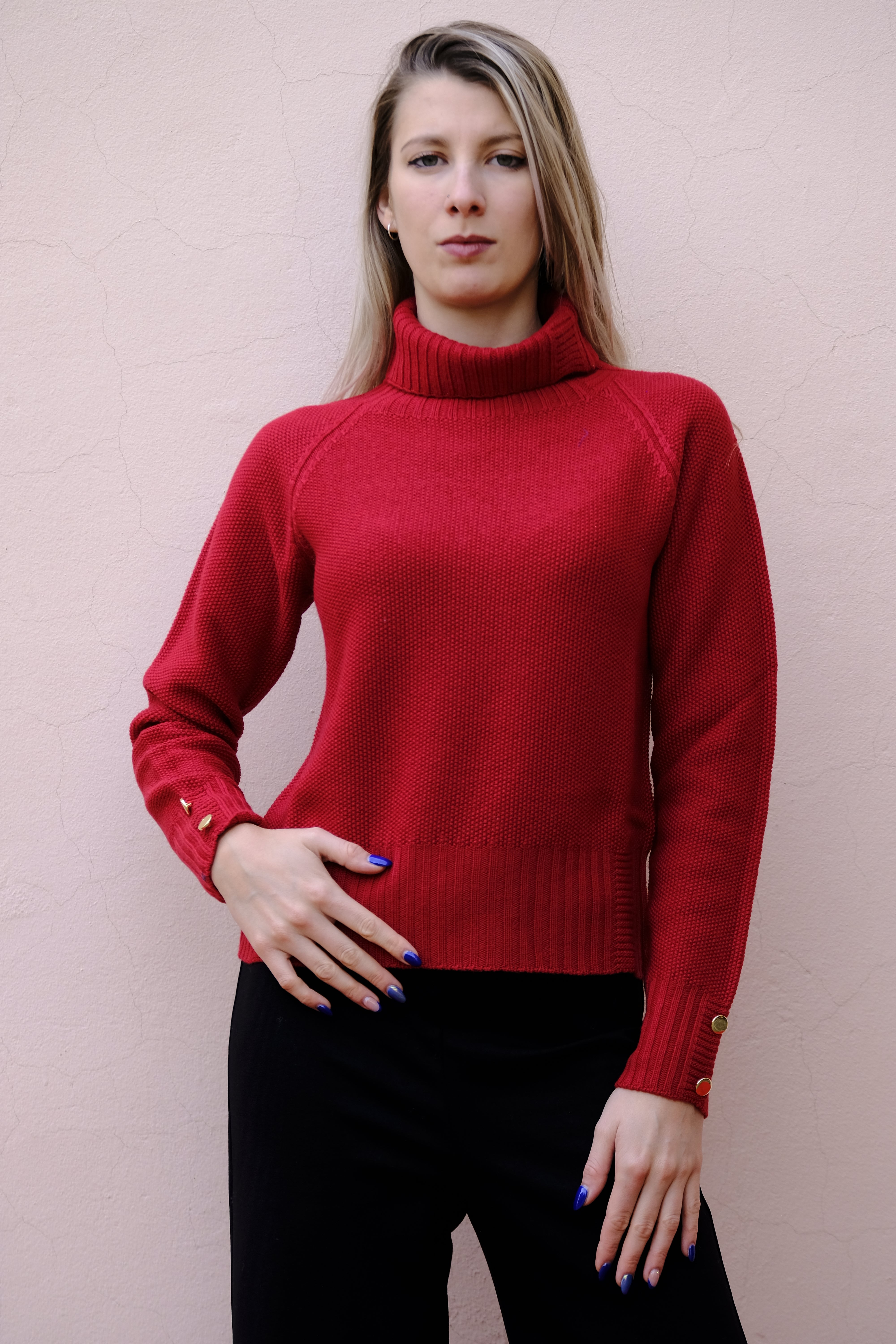 Linea Cinque - Dolcevita rosso, pura lana, lavorato grana di riso, corto.