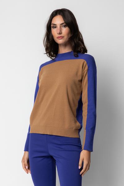 Giulia Valli - Maglia girocollo color cammello e blu copiativo