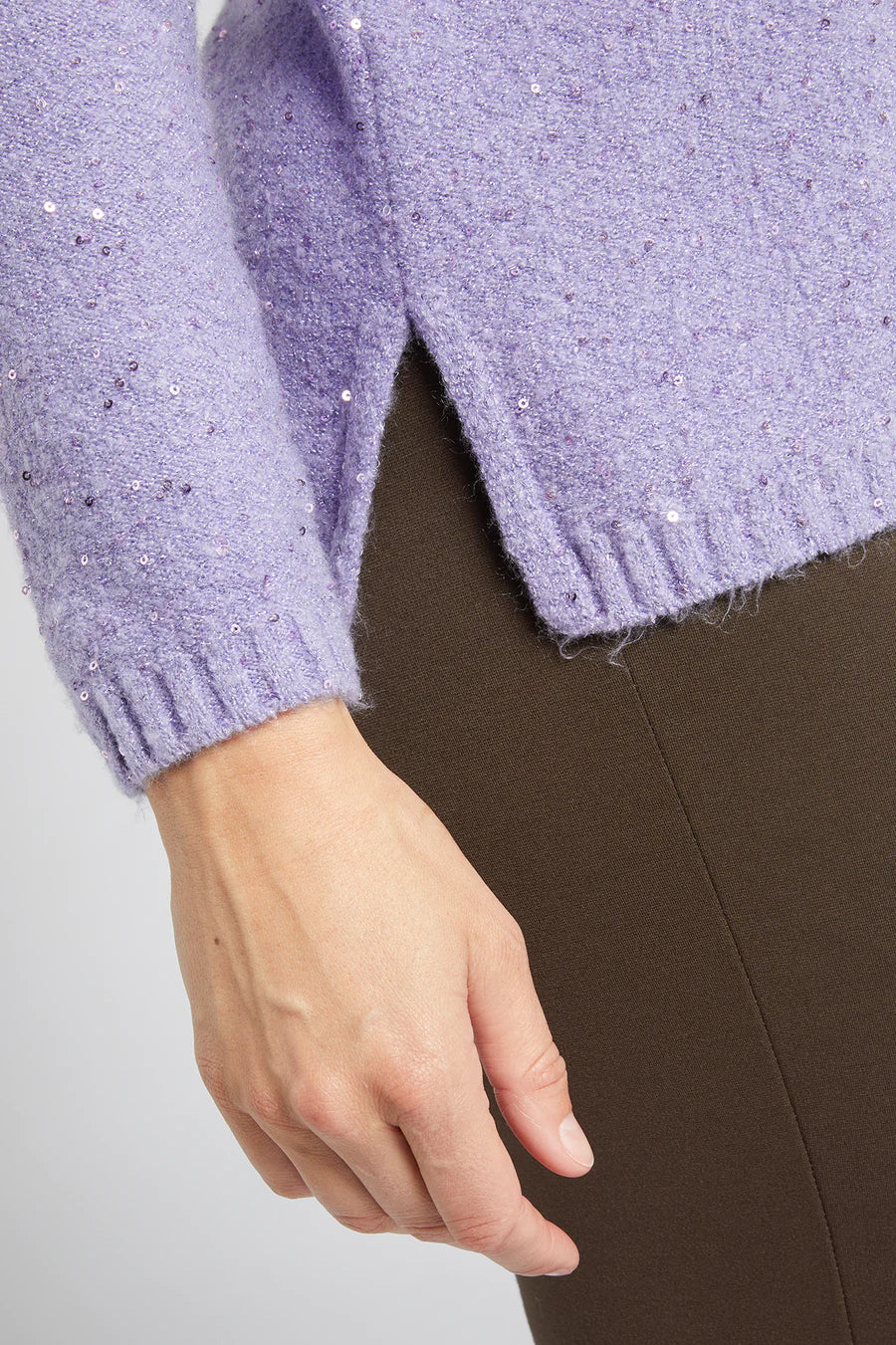 Luisa Viola - Maglia girocollo color lavanda, con paillettes collo dolcevita staccabile - shopmonicamoda